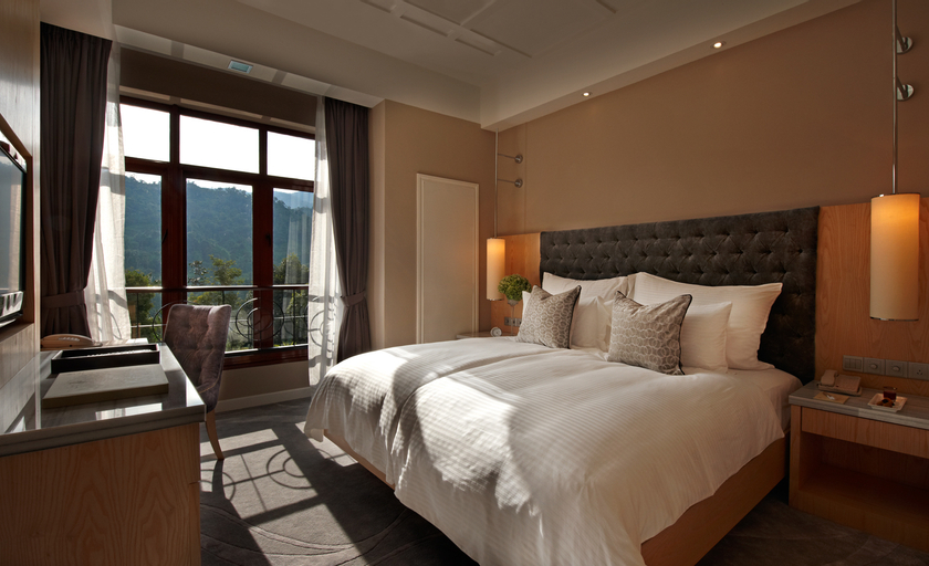 Bedroom 12
