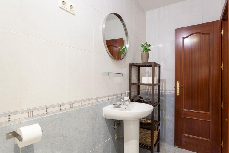 Bathroom 4, Cozy Urban Apt. Historic District - Sol, Madrid
