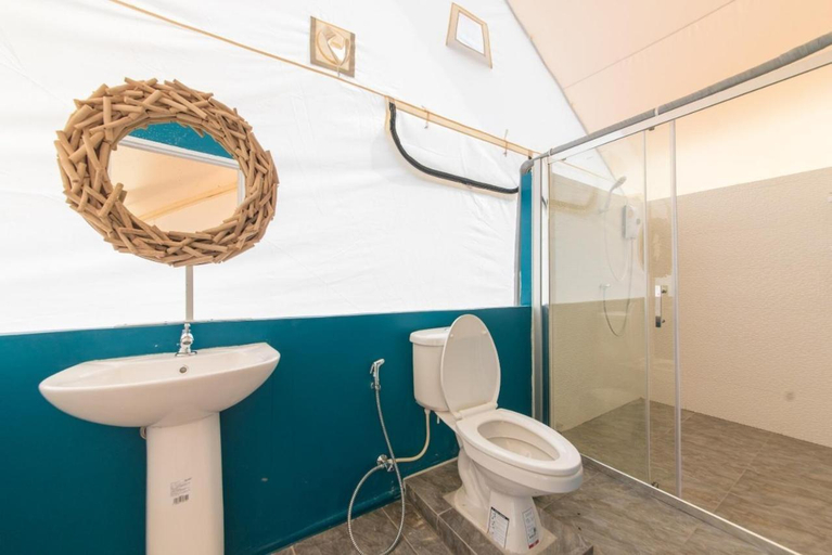 Bathroom 3, Mont Blanc Base Camp Khaoyai, Pak Chong