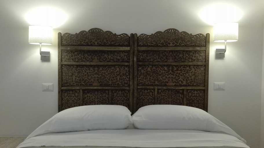 Bedroom 3, Piano Nobile, Napoli