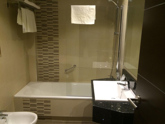 Bathroom 4, HOTEL CASTILLA GUERRERO, Málaga