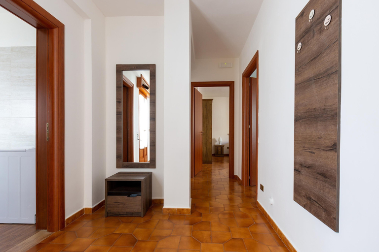 Others 5, 2253 Casa Jacopo, Brindisi
