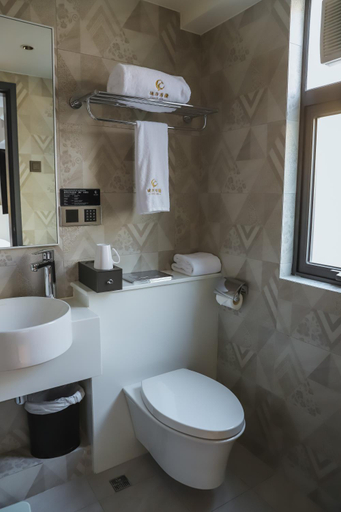Bathroom 4, City Inn Macau, Macao