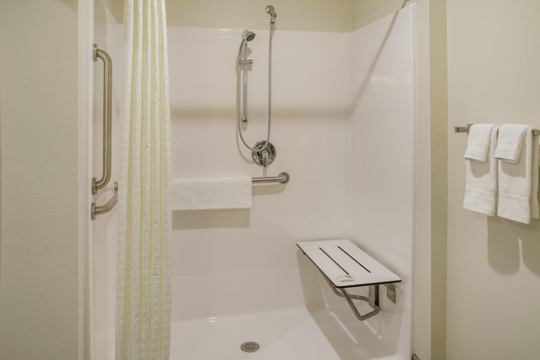 Bathroom 4, Cobblestone Inn & Suites - Menomonie, Dunn