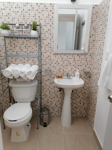 Bathroom 3, Corte de Los Angeles, Benito Juárez