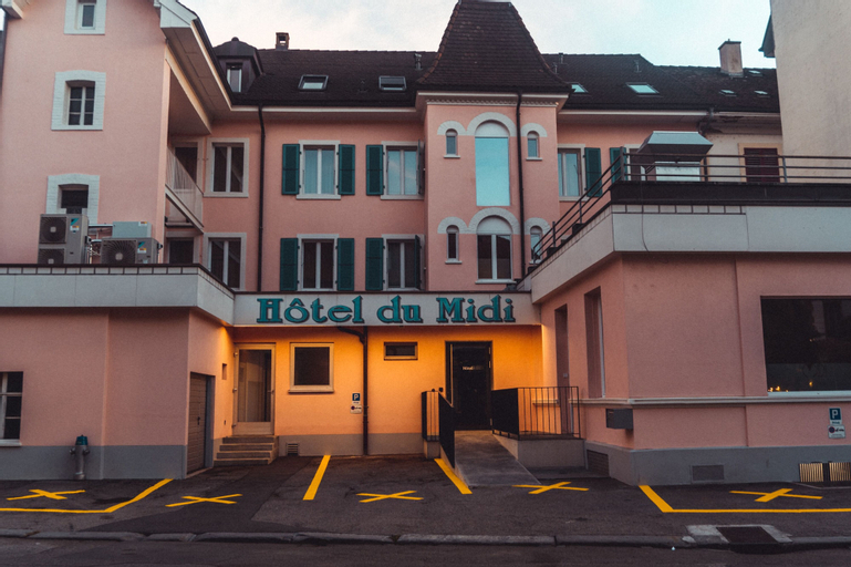 Others 4, Hotel du Midi, Delémont