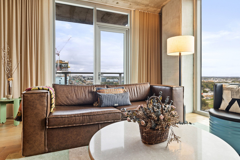 Others 3, Luxe Rainey St High Rise | Heated Pool | Gym | ATX, Travis