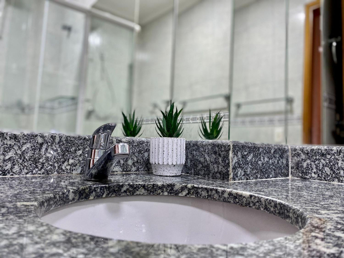 Bathroom 2, Residencial Blaia, São Vicente