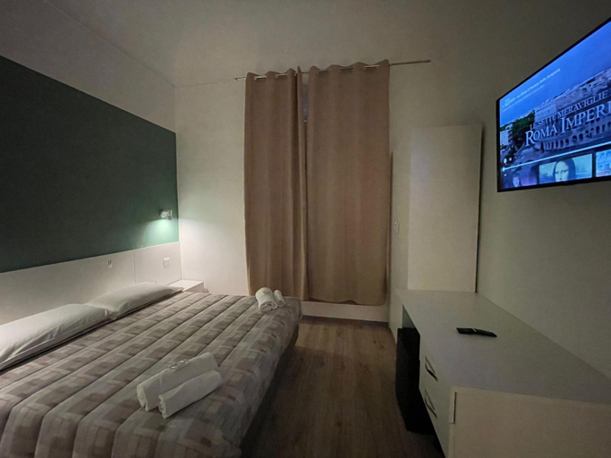Others 2, guest house cernaia, Rome