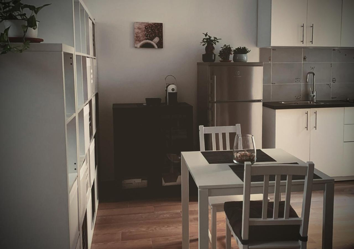Others 5, Satyria Apartments, Taranto