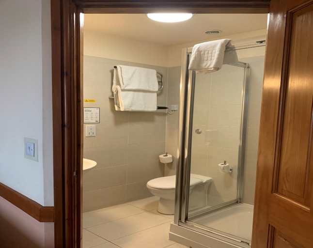 Bathroom 3, Villager Hotel, Ingoldmells, Lincolnshire