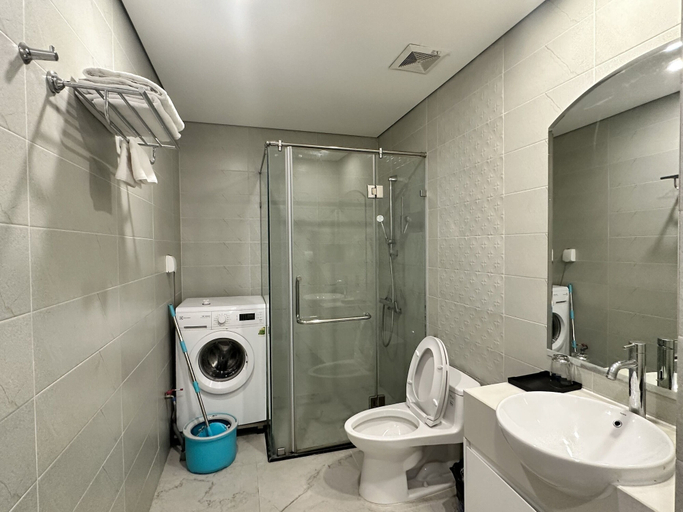 Bathroom 2, Royal City Luxury Apartment, Thanh Xuân