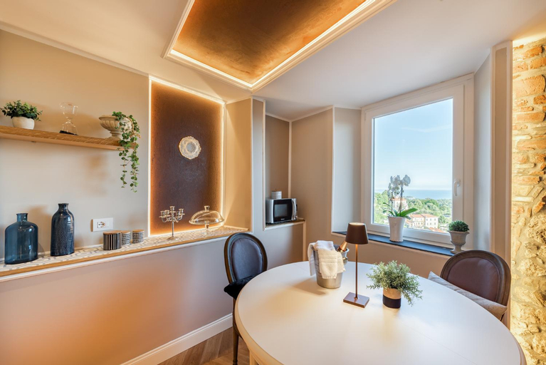 Others 3, Sweet Holidays - Lerici e 5 Terre, La Spezia