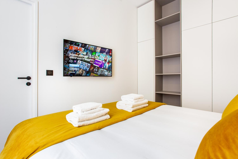 Others 5, CMG - Grand Boulevard - Poissoniere, Paris