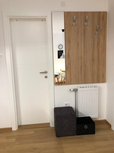 Others 5, Apartment IRIS, Novi Sad