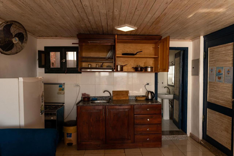 Facilities 2, Station House, Sant Katrin