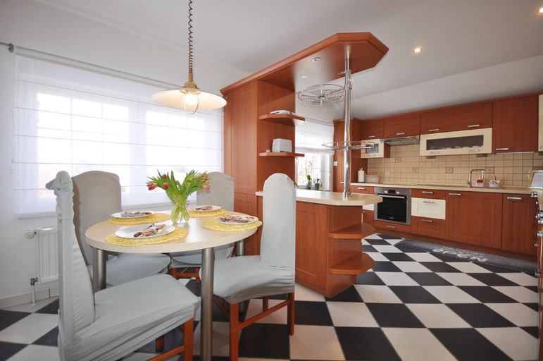 Others 2, Apartament Family First, Jelenia Góra