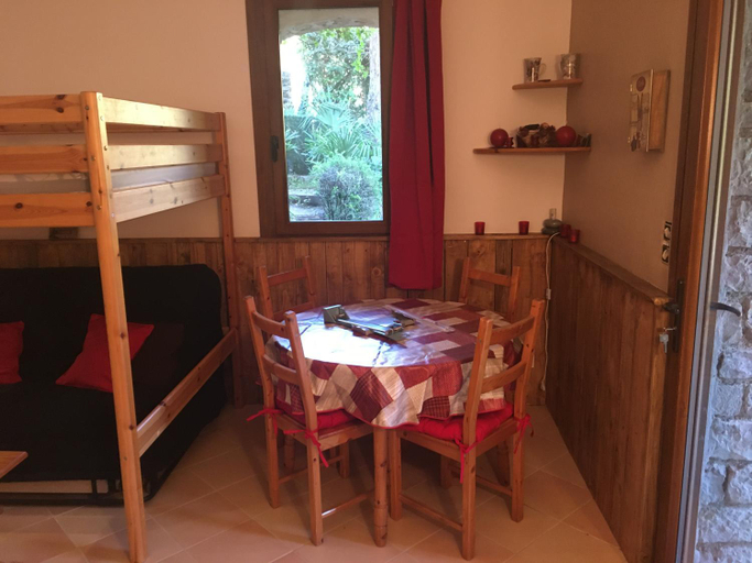 Others 5, Studio 4 personnes, Aveyron