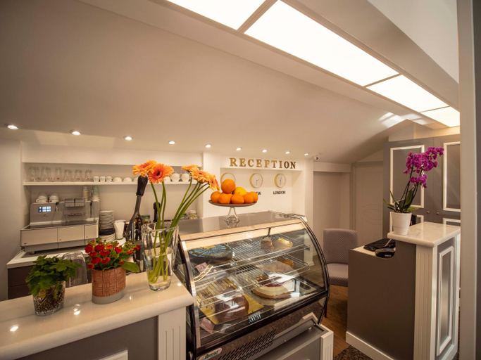Food & Drinks 5, The Moon Boutique Hotel, Stolichna