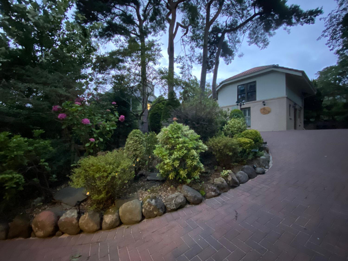 Others 2, Ailim Guest House with Luxury Garden Suites, Fife