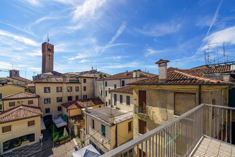 Others 3, Residenza Ca'Fe, Treviso