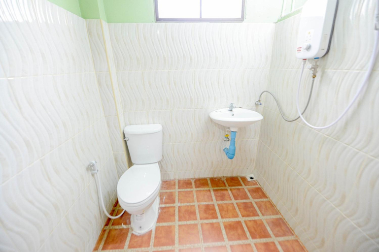 Bathroom 3, MRK Resort and Massage, Muang Lop Buri