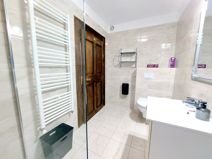 Bathroom 3, Casa Roth Apartments, Brasov