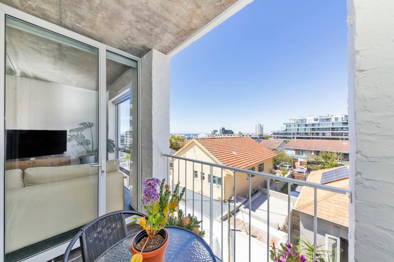 Others 4, Seaside Studio Apartment, 9 Mins to Queens Beach!, City of Cape Town
