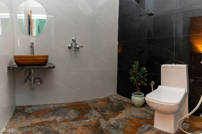 Bathroom 5, Moustache Pushkar - Hostel, Ajmer