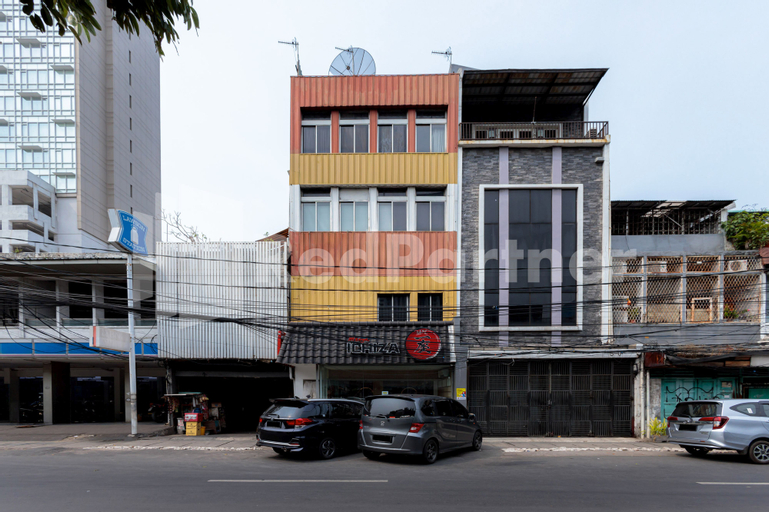 Exterior & Views 5, Ichiza Room RedPartner, West Jakarta