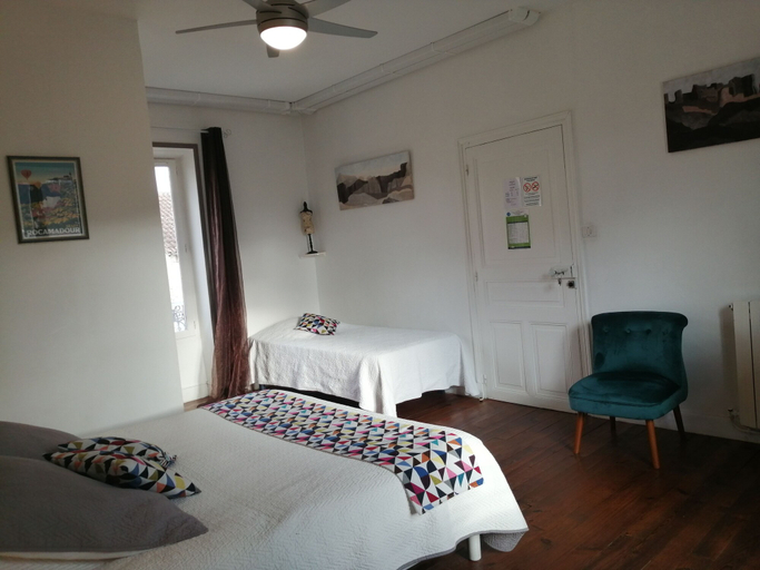 Bedroom 2, Le Kouloury, Lot