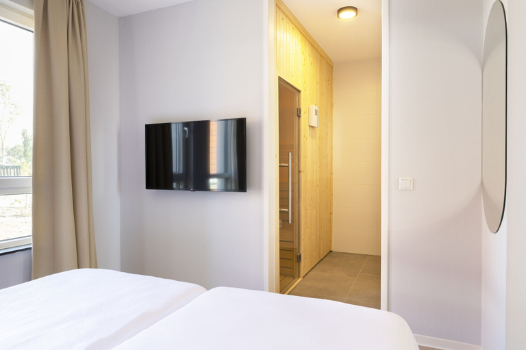 Bedroom 3, Dormio resort Nieuwvliet-Bad, Sluis