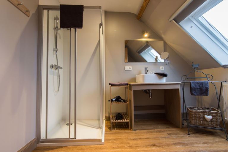 Bedroom 3, 't Oud gemeentehuis Poelkapelle, West-Vlaanderen