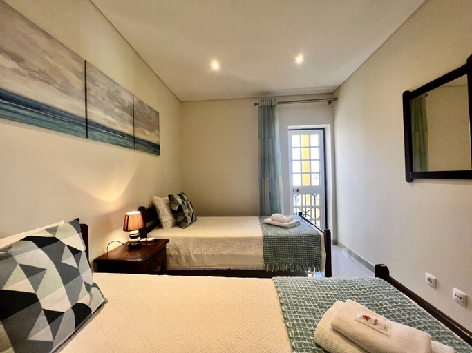 Bedroom 3, Quarteira Classic With Pool by Homing, Loulé