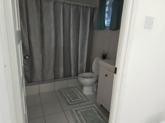 Bathroom, Seaclusion Apartments
