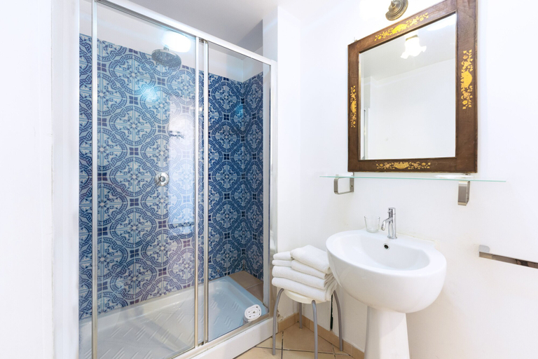 Bathroom 4, Palazzo Attila - Gioia Apartments, Napoli