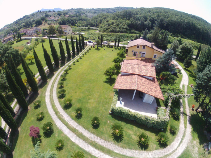 Others 3, Villa Lucilla, Salerno