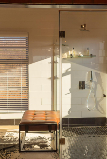 Bathroom 5, Rockfig Lodge Madikwe, Ngaka Modiri Molema