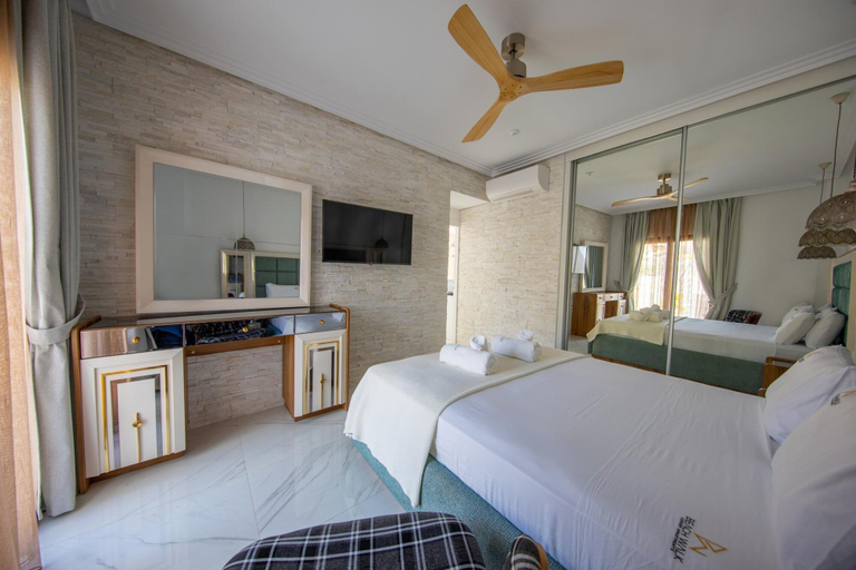 Bedroom 3, Beach Walk Luxury Suites, Crete