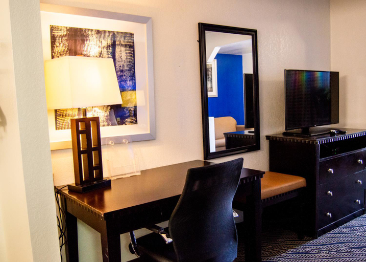 Others 5, Blue Jay Inn & Suites, Sequoyah