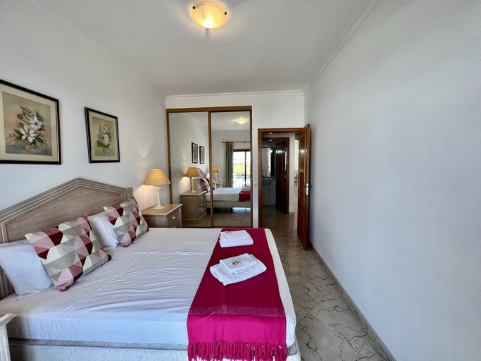 Bedroom 3, Quarteira Elegant With Pool by Homing, Loulé