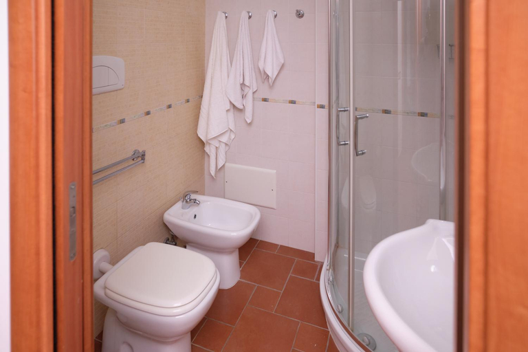 Bathroom, Residence Costa Tirrena, Messina