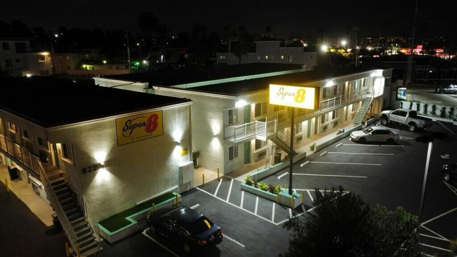 Exterior & Views 2, Super 8 by Wyndham Oceanside Downtown, San Diego