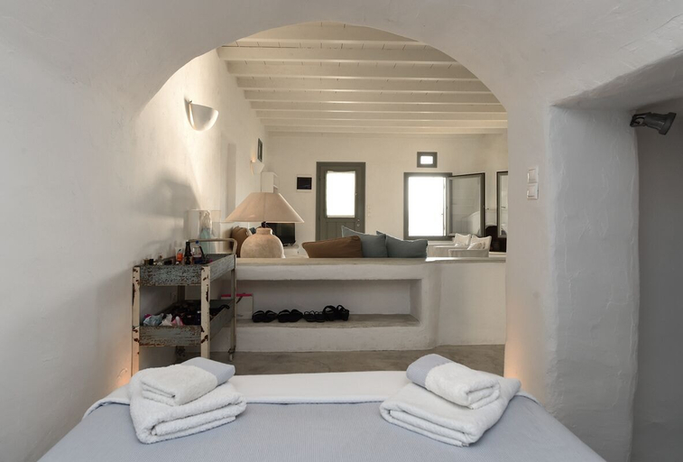 Bedroom 4, Ochre Dream Beach & Sunset villa Naousa, South Aegean