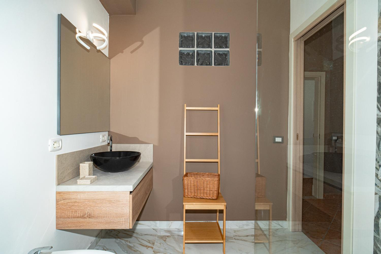 Bathroom 1, Castle Living, Catania