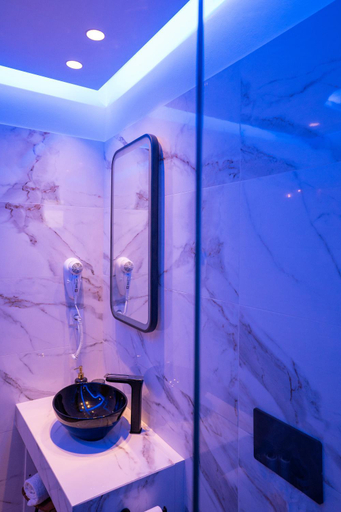 Bathroom 4, Santorossa Luxury Villas, South Aegean