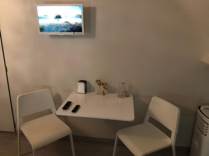 Others 3, PAUSE NATURE SORBAIS Chambre avec salle de bain privative, entree independante et arrivee autonome, Aisne