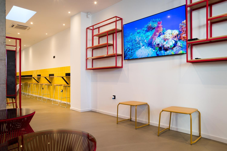 Others 5, Konk Hostel, Murcia