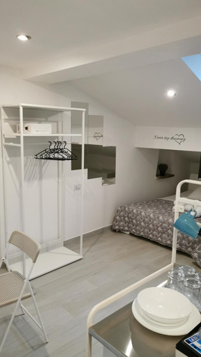 5, Alle Mansarde, Parma