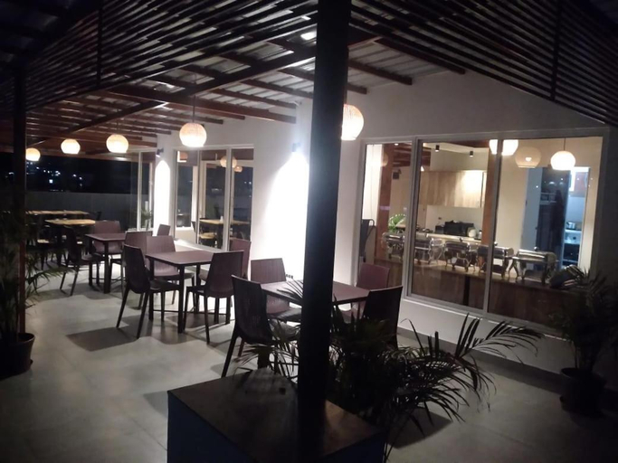 Food & Drinks 5, Janeira, East Khasi Hills